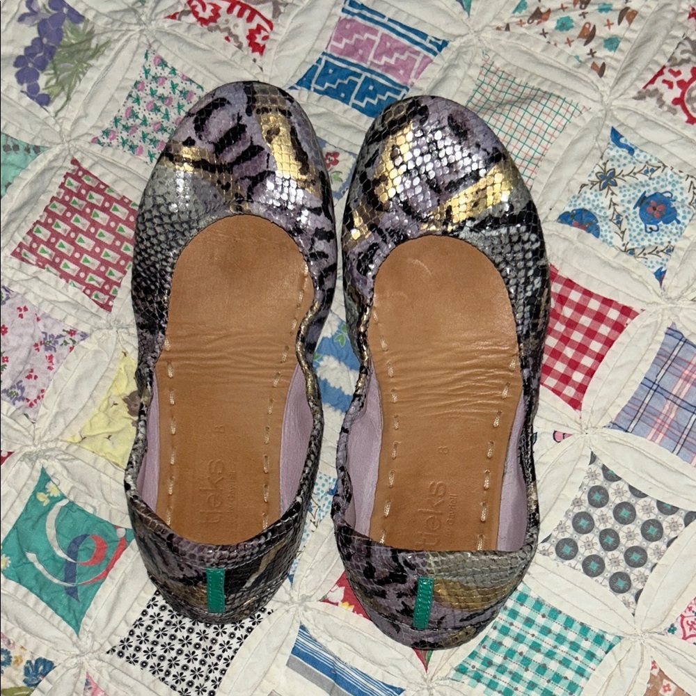 Tieks Lavender snake Ballet Flats original style size 8
